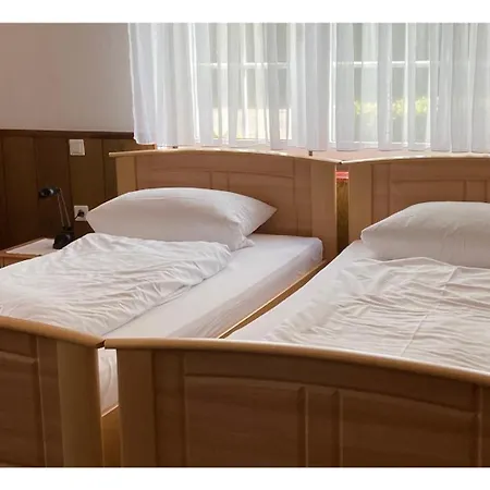 ベッド・アンド・ブレックファスト Gaestehaus Thun 3*